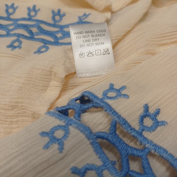 Lush Embroidered Boho V Neck Peasant Tunic - Picture 4 of 9